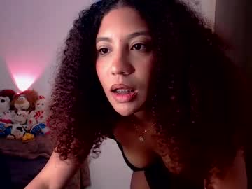 daphnne_curly