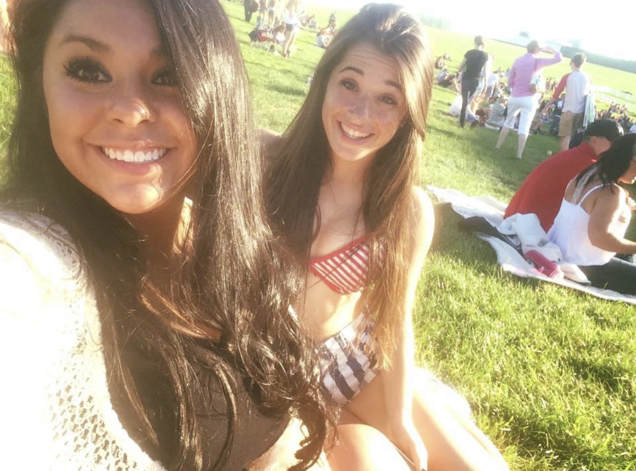 Big titty cute college girl — 40
